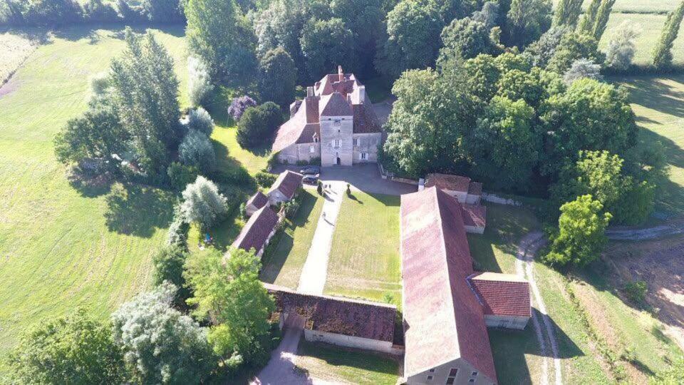 Bed and Breakfast Chateau De Vesset Treteau Экстерьер фото